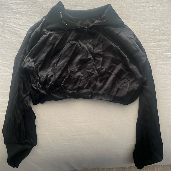 Black long sleeve - Picture 1 of 2